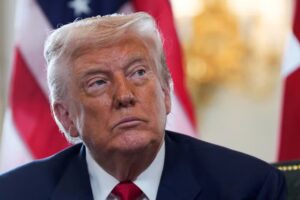 Trump ameaça Irã e diz que destruirá o país caso programa nuclear seja reiniciado