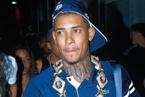MC Poze torturou ex-empresário por causa de pulseira de ouro, diz MP