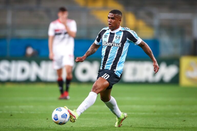 Ex-jogador da Seleção Brasileira é condenado à prisão em Porto Alegre