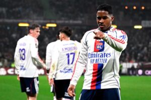 Endrick faz três gols e comanda vitória do Lyon no Campeonato Francês