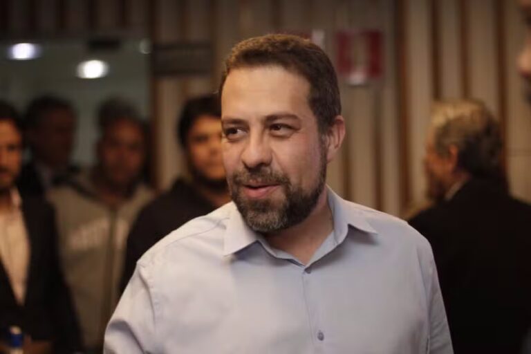 Guilherme Boulos projeta aprovação do fim da jornada 6×1 ainda no 1º semestre de 2026